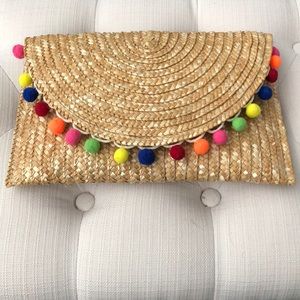 RAINBOW POM POM STRAW CLUTCH